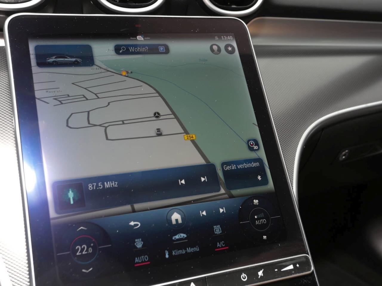 Mercedes-Benz C 220 d Avantgarde Navi Distronic Kamera Park-P Mercedes-Benz C 220 d Avantgarde Navi Distronic Kamera Park-P