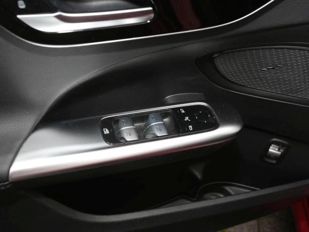 Mercedes-Benz C 220 d Avantgarde Navi Distronic Kamera Park-P Mercedes-Benz C 220 d Avantgarde Navi Distronic Kamera Park-P