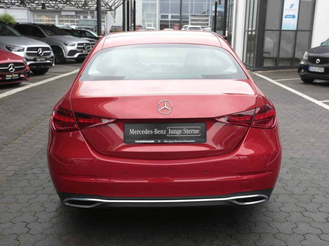 Mercedes-Benz C 220 d Avantgarde Navi Distronic Kamera Park-P