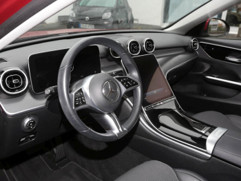 Mercedes-Benz C 220 d Avantgarde Navi Distronic Kamera Park-P Mercedes-Benz C 220 d Avantgarde Navi Distronic Kamera Park-P