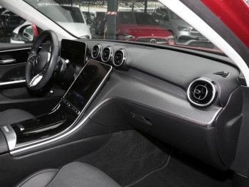 Mercedes-Benz C 220 d Avantgarde Navi Distronic Kamera Park-P Mercedes-Benz C 220 d Avantgarde Navi Distronic Kamera Park-P