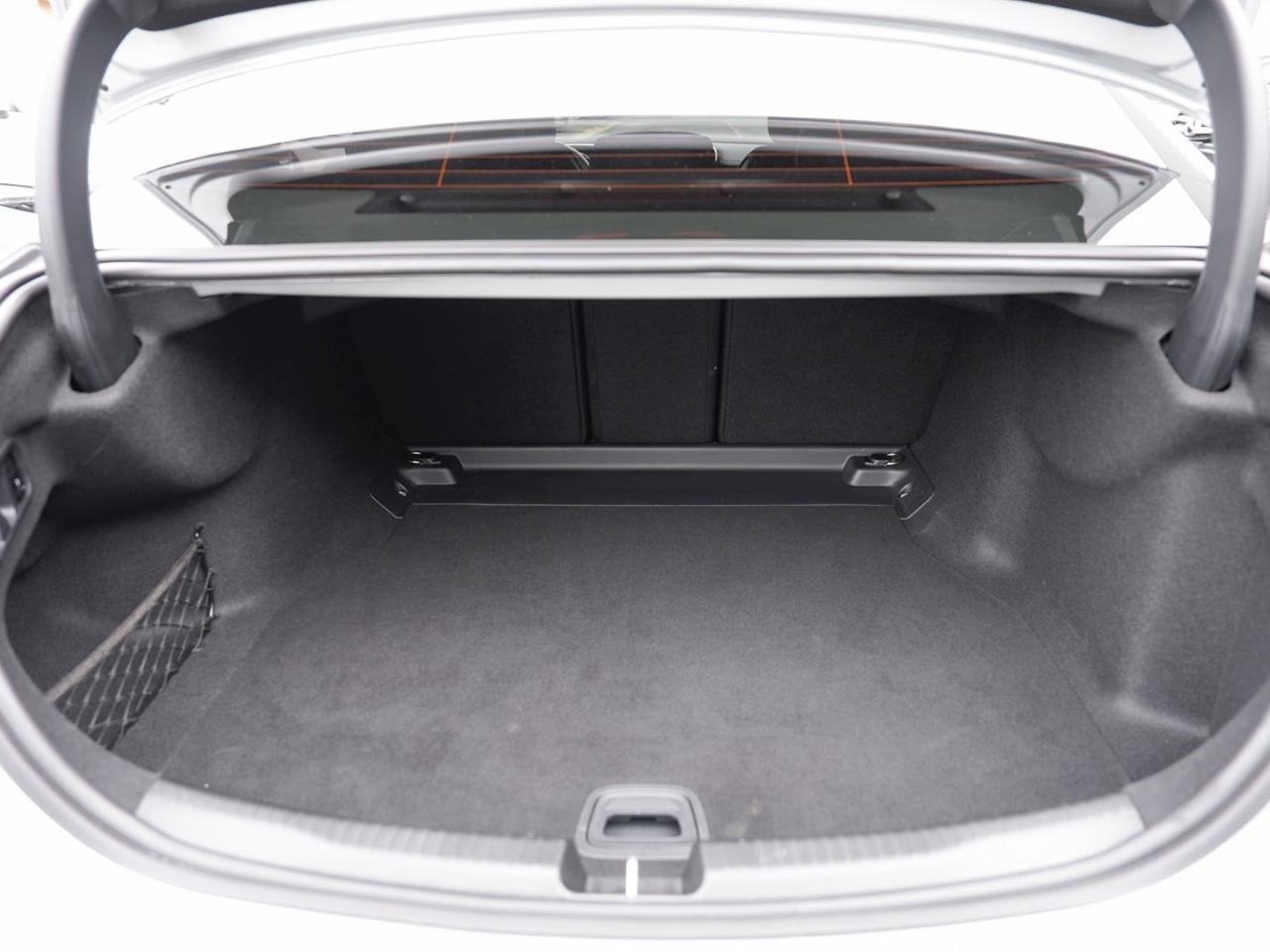 Mercedes-Benz C 220 d AMG MBUX Navi Distronic Kamera Spiegel-P