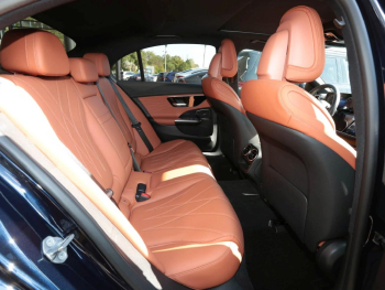 Mercedes-Benz C 300 4M AMG Distronic Schiebedach 360° AHK SHZ