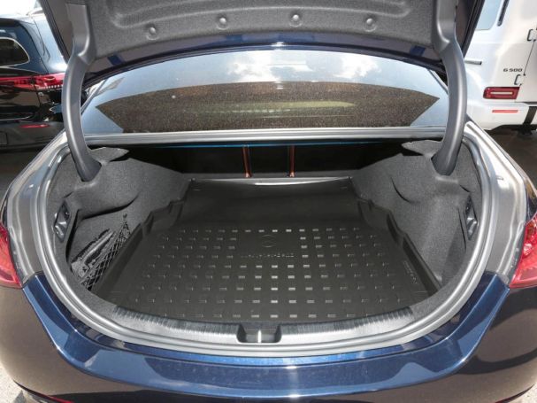 Mercedes-Benz C 300 4M AMG Distronic Schiebedach 360° AHK SHZ Mercedes-Benz C 300 4M AMG Distronic Schiebedach 360° AHK SHZ