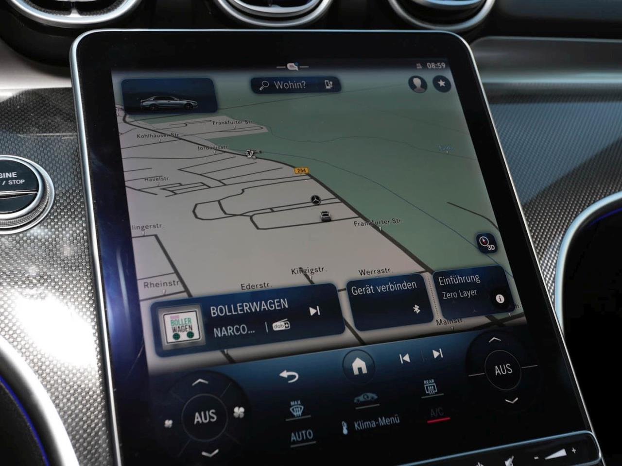 Mercedes-Benz C 300 e AMG Night Panorama Distronic AHK Kamera