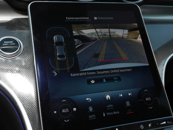 Mercedes-Benz C 300 e AMG Night Panorama Distronic AHK Kamera