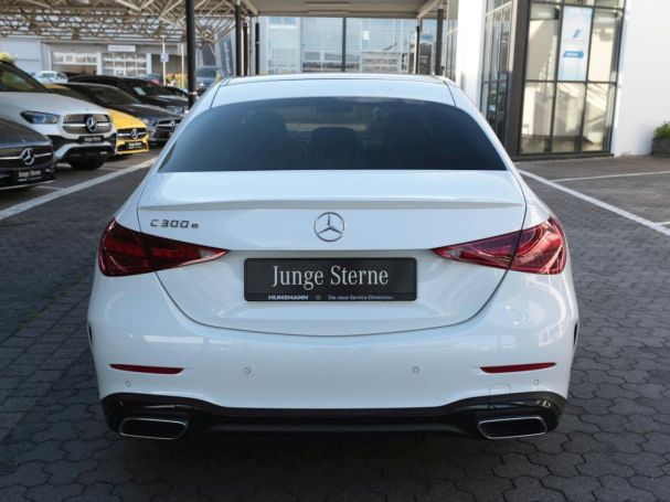 Mercedes-Benz C 300 e AMG Night Panorama Distronic AHK Kamera