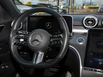 Mercedes-Benz C 300 e AMG Night Panorama Distronic AHK Kamera