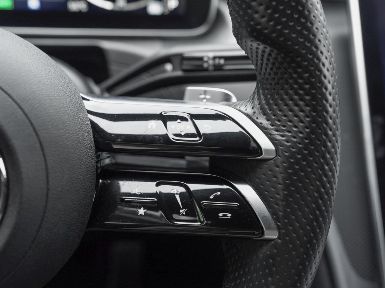 Mercedes-Benz C 300 e AMG Night MBUXNavi-Prem. Kamera