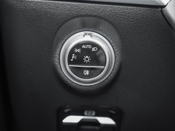 Mercedes-Benz C 300 e AMG Night Navi-Prem. Kamera Totwinkel