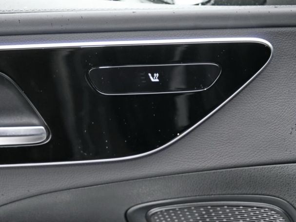 Mercedes-Benz C 300 e AMG Night Distronic Kamera PublicCharging