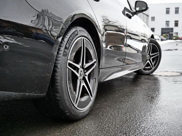 Mercedes-Benz C 300 e AMG Night Distronic Kamera PublicCharging