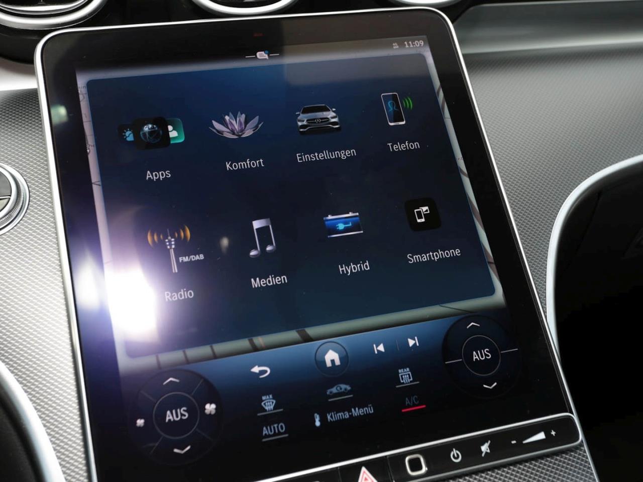 Mercedes-Benz C 300 e Avantgarde MBUX Navi Distronic AHK