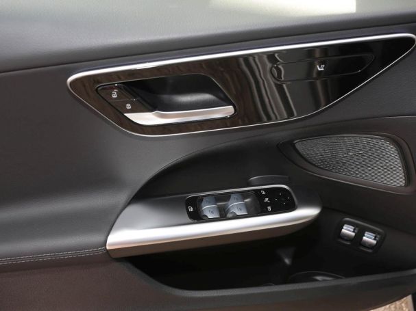 Mercedes-Benz C 300 e Avantgarde MBUX Navi Distronic AHK