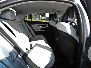 Mercedes-Benz C 400 e 4M AMG MBUX Navi Distronic 360° SHZ-Fond
