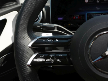 Mercedes-Benz C 400 e 4M AMG MBUX Navi Distronic 360° SHZ-Fond