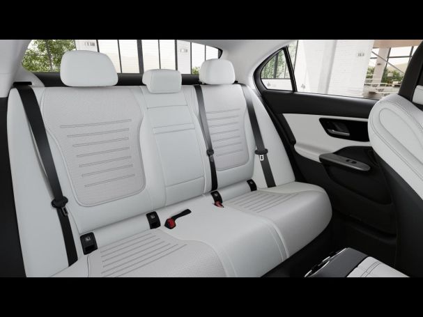 Mercedes-Benz C 400 e 4M AMG MBUX Navi Distronic 360° SHZ-Fond Mercedes-Benz C 400 e 4M AMG MBUX Navi Distronic 360° SHZ-Fond