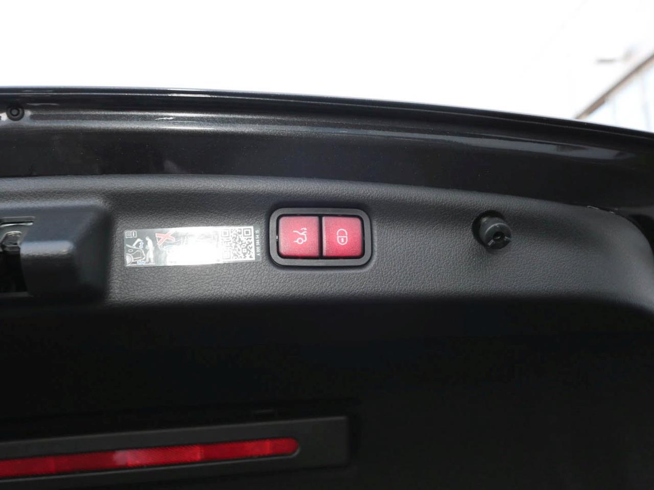 Mercedes-Benz C 63 AMG S E PERFORMANCE AMG Night Distronic AHK 360°