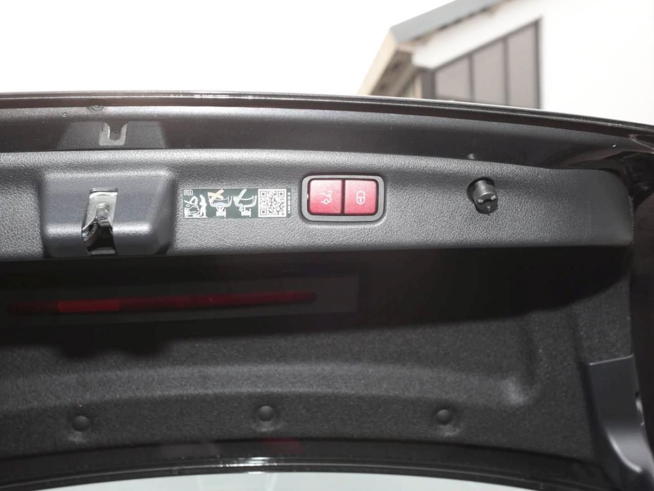 Mercedes-Benz C 63 AMG S E PERFORMANCE Panorama Sitzklima