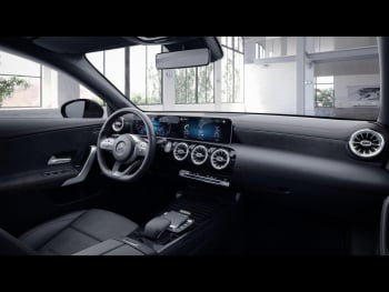 Mercedes-Benz CLA 180 Coupé AMG MBUX Navi-Prem Spiegel-Paket