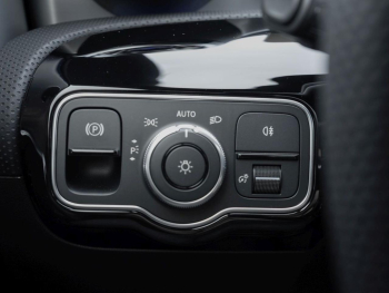 Mercedes-Benz CLA 180 Coupé AMG Night Distronic Kamera Keyless