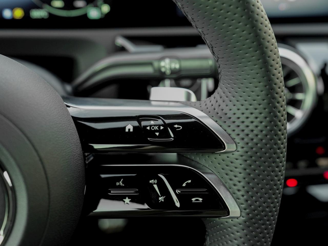 Mercedes-Benz CLA 180 Coupé AMG Night Kamera Distronic AHK