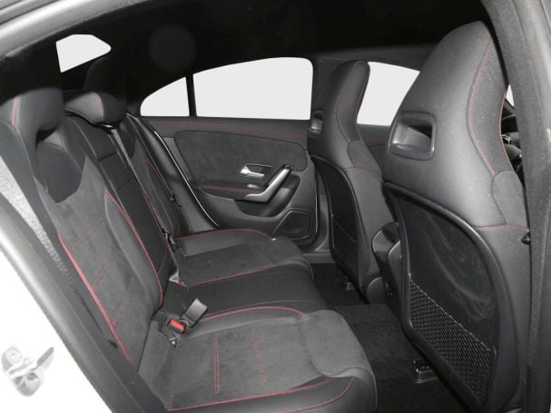 Mercedes-Benz CLA 180 Coupé AMG Night Distronic KeylessGo 360° Mercedes-Benz CLA 180 Coupé AMG Night Distronic KeylessGo 360°