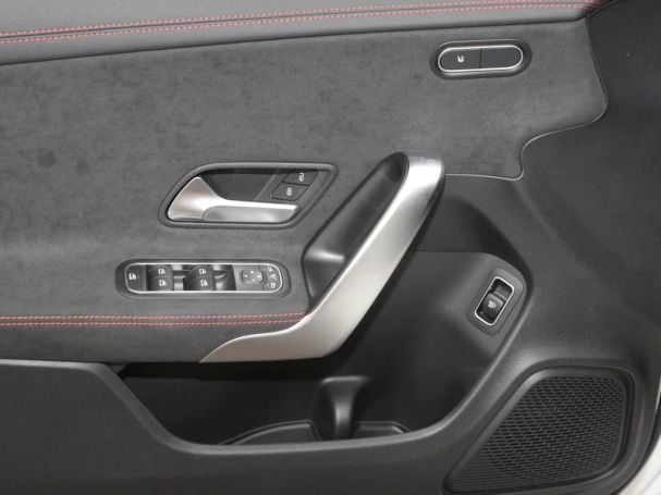 Mercedes-Benz CLA 180 Coupé AMG Night Distronic KeylessGo 360° Mercedes-Benz CLA 180 Coupé AMG Night Distronic KeylessGo 360°