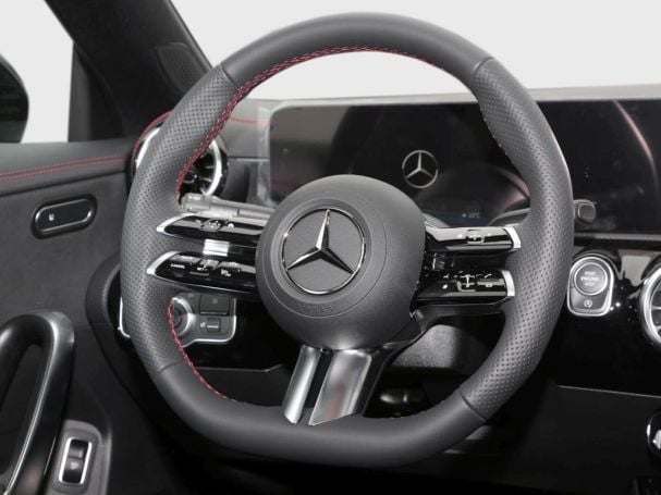 Mercedes-Benz CLA 180 Coupé AMG Night Distronic KeylessGo 360° Mercedes-Benz CLA 180 Coupé AMG Night Distronic KeylessGo 360°