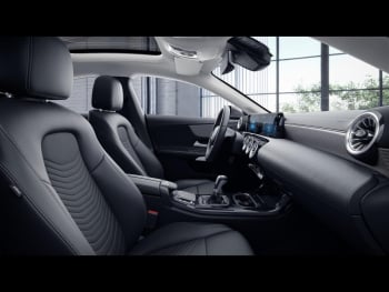 Mercedes-Benz CLA 180 Coupé Progressive MBUXNavi+ Panorama 360°