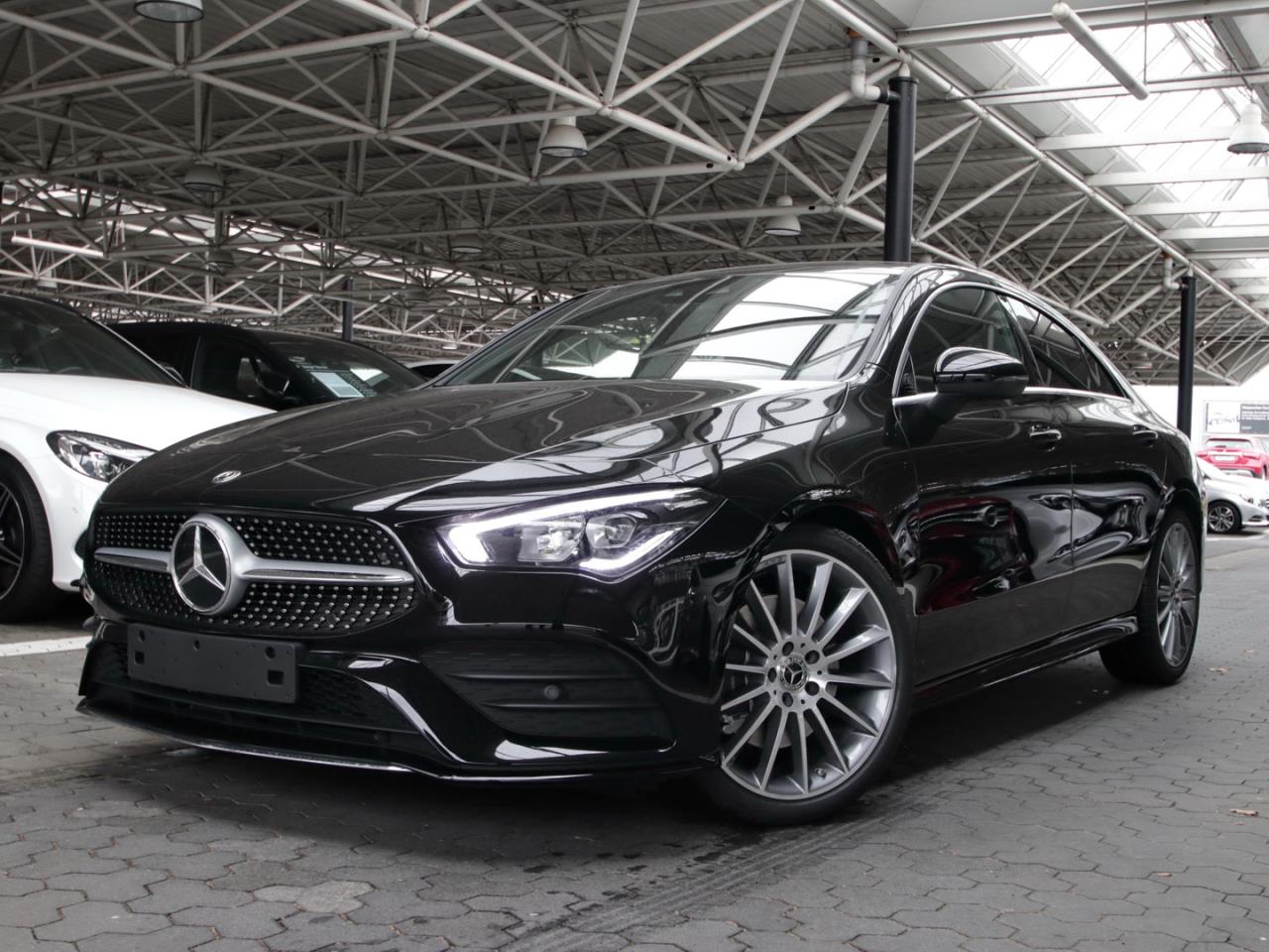 Mercedes Benz Cla Cla 200 Coupe Coupe Nachtschwarz