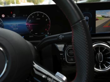 Mercedes-Benz CLA 200 Coupé AMG MBUX Navi Kamera Lenkradhzg