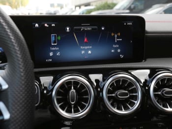 Mercedes-Benz CLA 200 Coupé AMG MBUX Navi Kamera Lenkradhzg