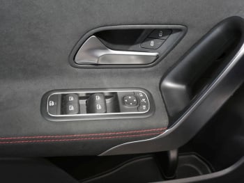 Mercedes-Benz CLA 200 Coupé AMG MBUX Navi Kamera Lenkradhzg