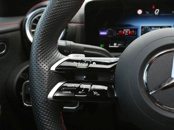 Mercedes-Benz CLA 200 Coupé AMG MBUX Navi Kamera Lenkradhzg Mercedes-Benz CLA 200 Coupé AMG MBUX Navi Kamera Lenkradhzg