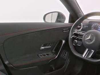 Mercedes-Benz CLA 200 Coupé AMG MBUX Navi Kamera Lenkradhzg