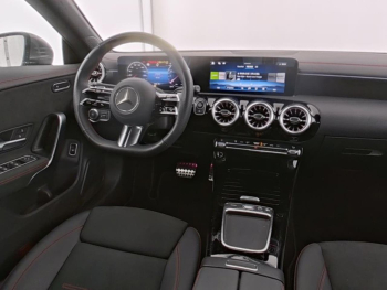 Mercedes-Benz CLA 200 Coupé AMG MBUX Navi Kamera Lenkradhzg