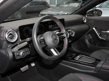 Mercedes-Benz CLA 200 Coupé AMG MBUX Navi Kamera Lenkradhzg