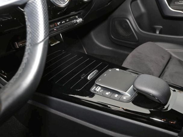 Mercedes-Benz CLA 200 Coupé AMG Night EDITION2020 Panorama