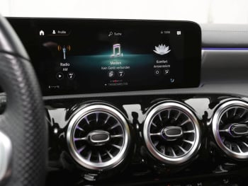 Mercedes-Benz CLA 200 Coupé AMG Night EDITION2020 Panorama