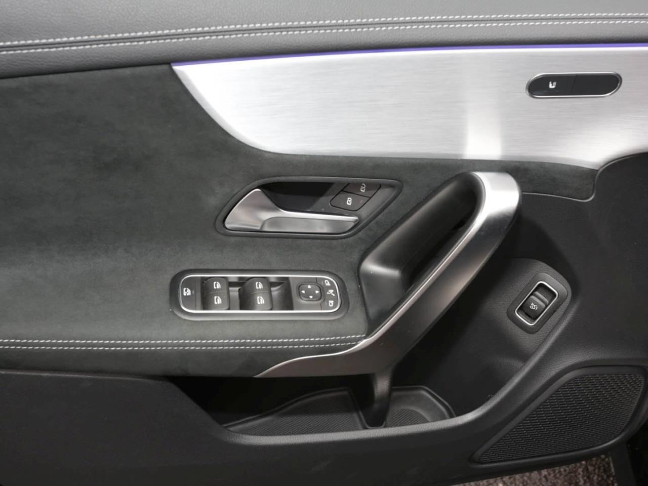 Mercedes-Benz CLA 200 Coupé AMG Night EDITION2020 Panorama