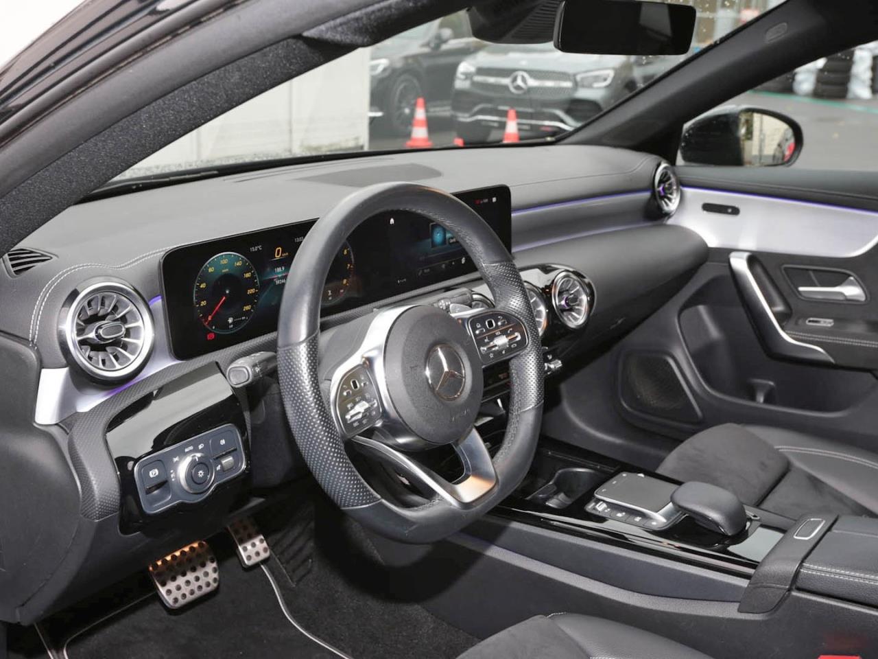 Mercedes-Benz CLA 200 Coupé AMG Night EDITION2020 Panorama