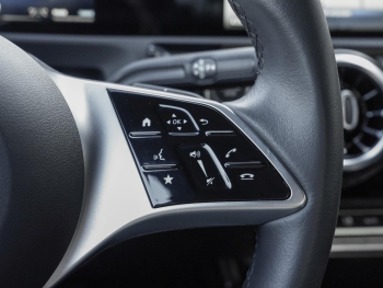 Mercedes-Benz CLA 200 Coupé Progressive Distronic Kamera