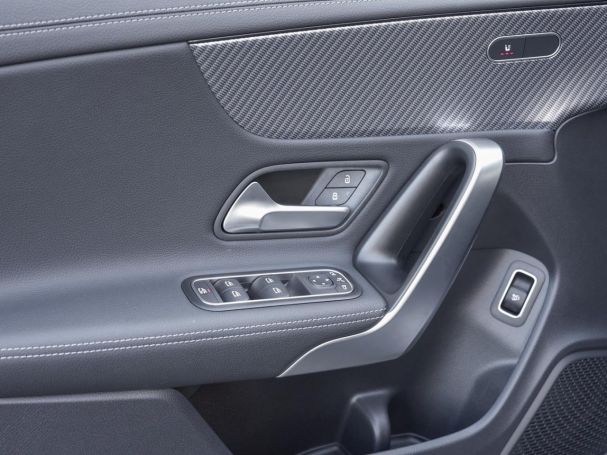 Mercedes-Benz CLA 200 Coupé Progressive Distronic Kamera