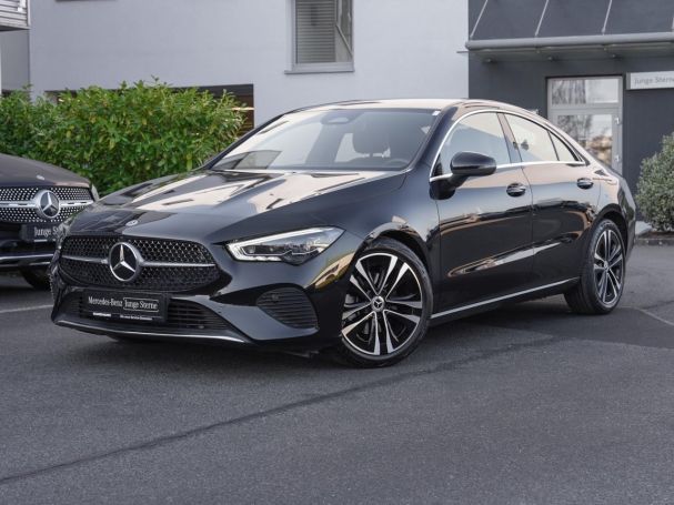 Mercedes-Benz CLA 200 Coupé Progressive Distronic Kamera