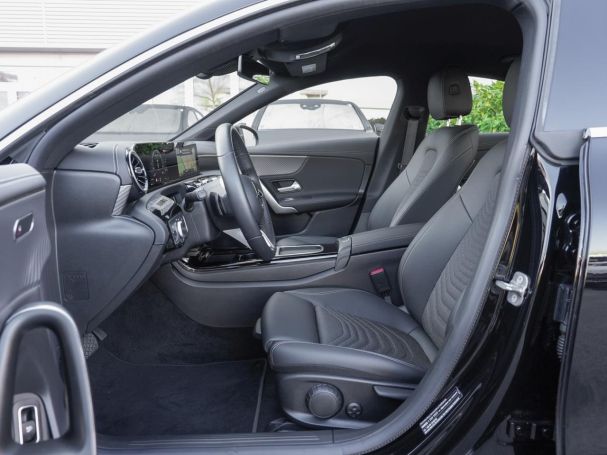 Mercedes-Benz CLA 200 Coupé Progressive Distronic Kamera