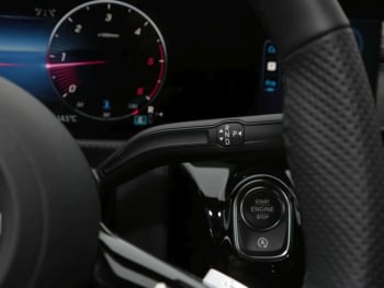 Mercedes-Benz CLA 200 d Coupé AMG Night Distronic AHK Kamera