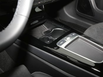 Mercedes-Benz CLA 200 d Coupé AMG Night Distronic AHK Kamera