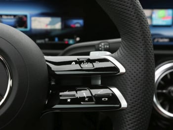 Mercedes-Benz CLA 200 d Coupé AMG Night Distronic AHK Kamera
