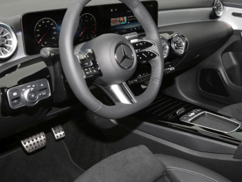 Mercedes-Benz CLA 200 d Coupé AMG Night Distronic AHK Kamera
